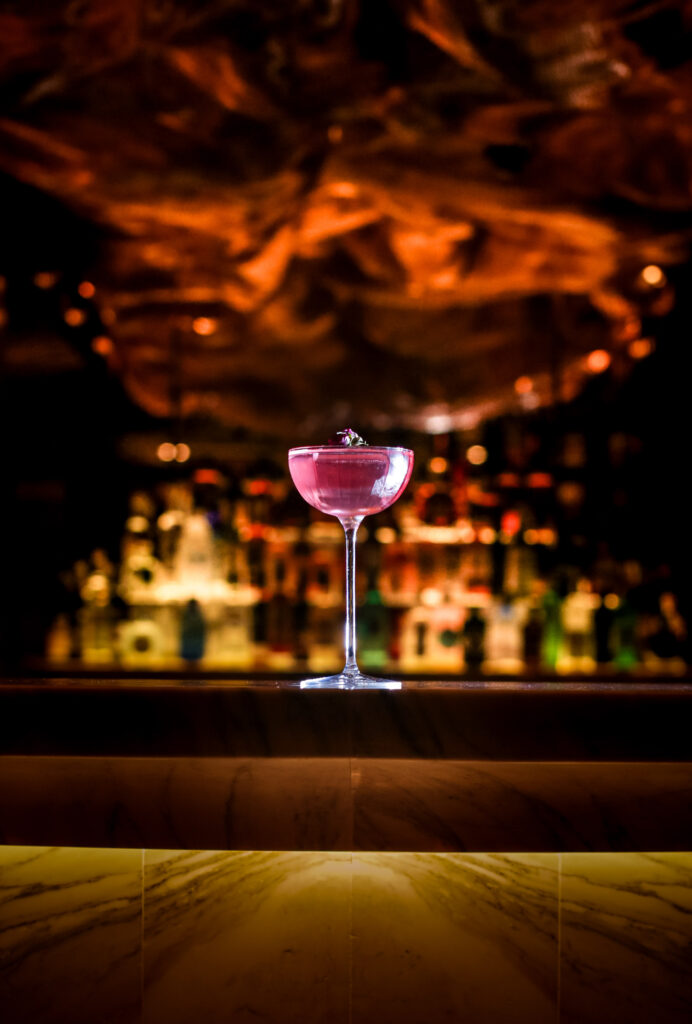 Le cocktail Pinku, boisson signature du bar La Plume