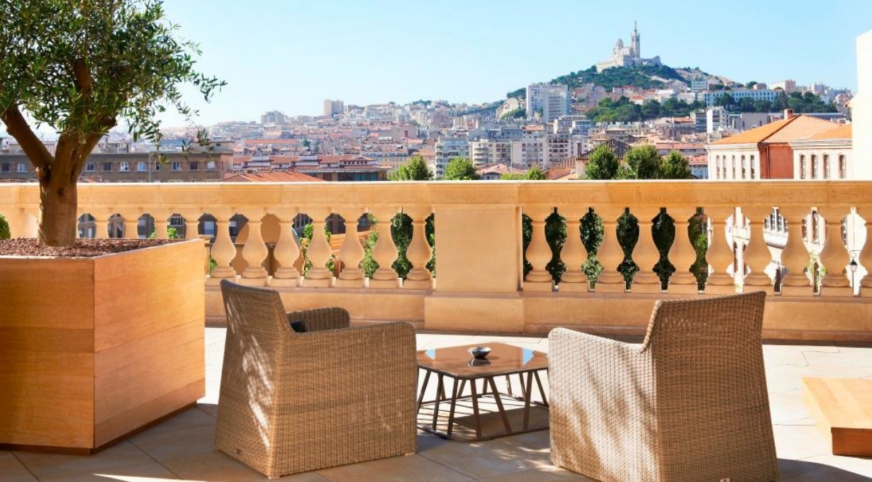 Beaux rooftops et terrasses de Marseille