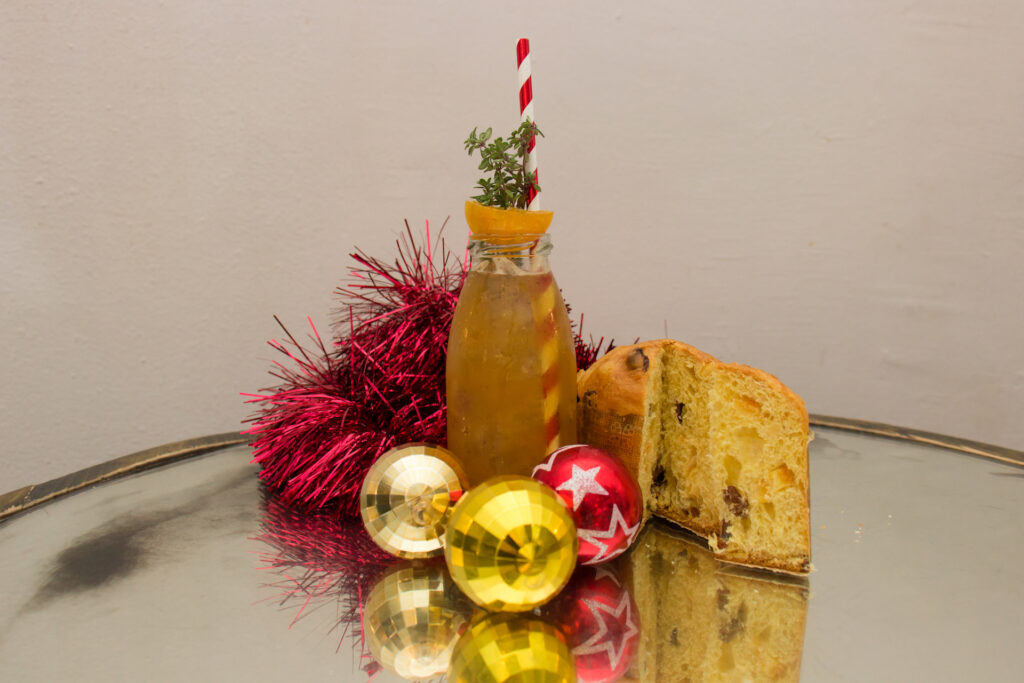 Voici la recette d'un cocktail de Noël à base de rhum et de Schweppes : le Ginger Sledge !