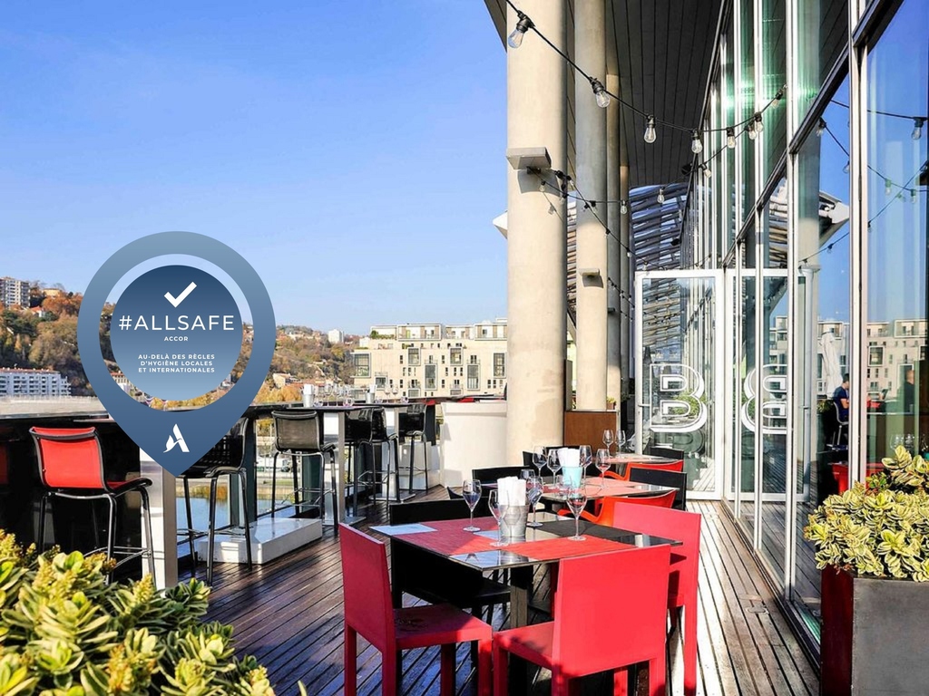 Gourmet Bar Confluence, le rooftop de Lyon le plus convivial