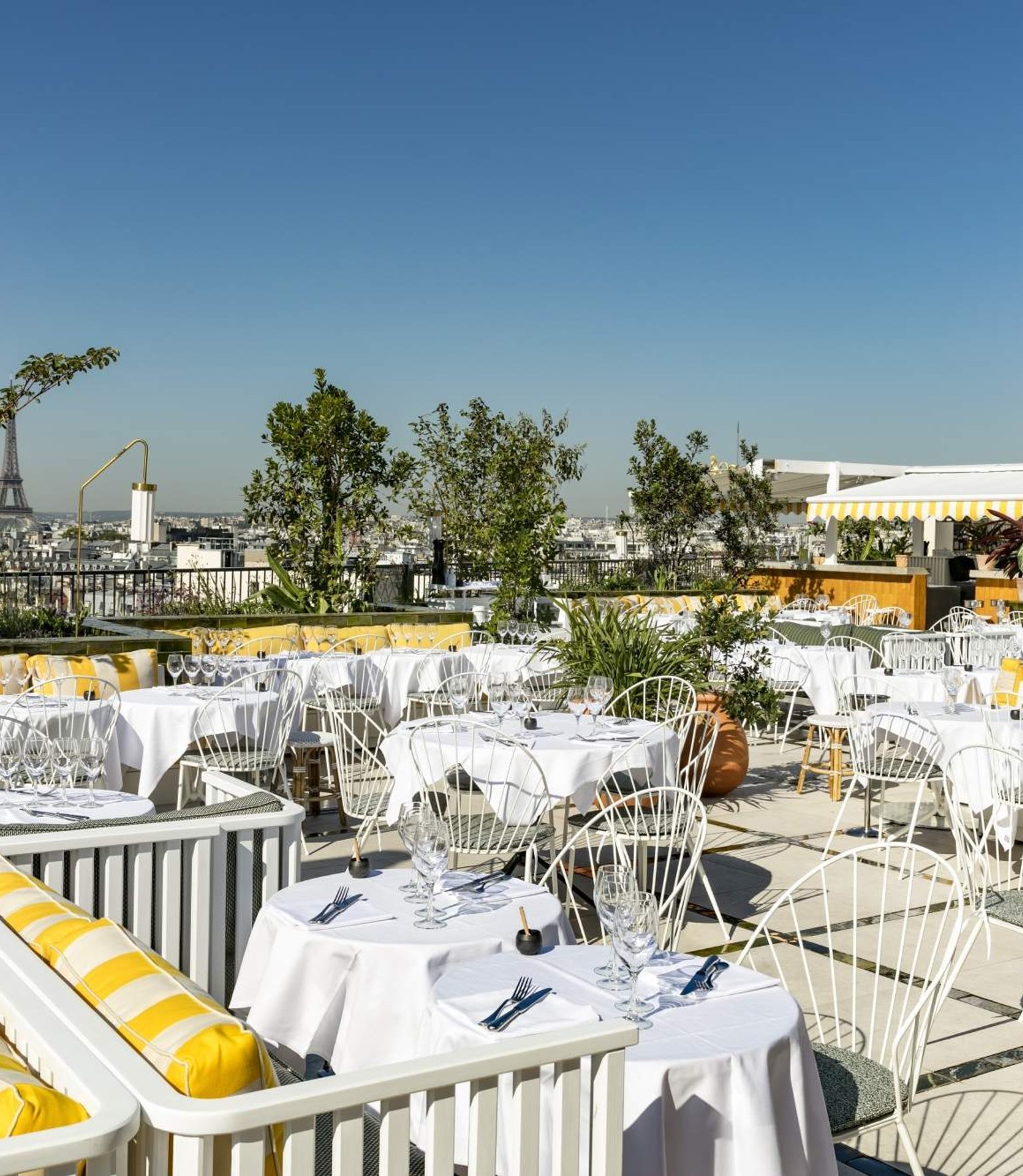 6 rooftop bars à Paris pour profiter des beaux jours