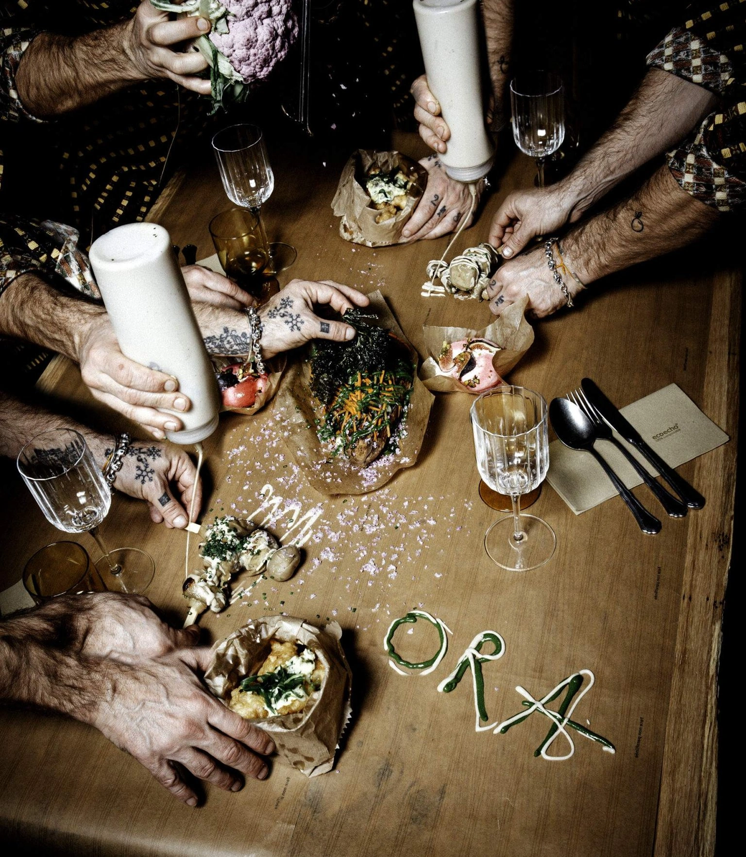 Le restaurant Ora, entre show culinaire et ambiance de fête à Paris