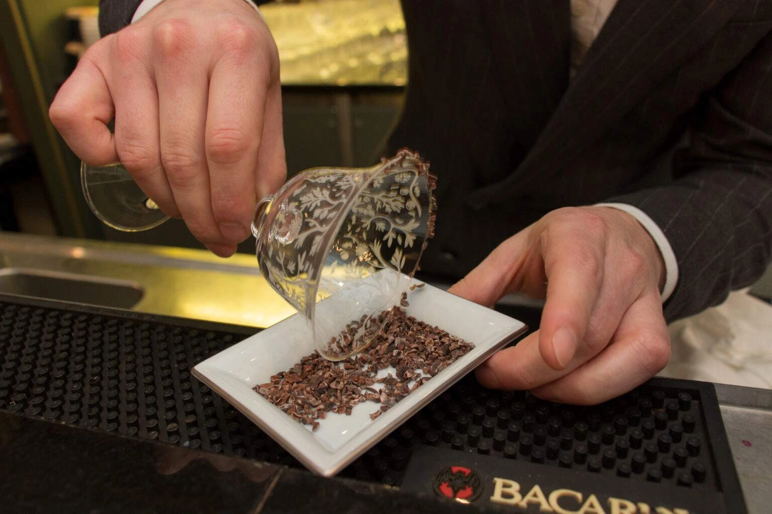 La préparation du Petroleum Malum du Bar Botaniste – Photo 3