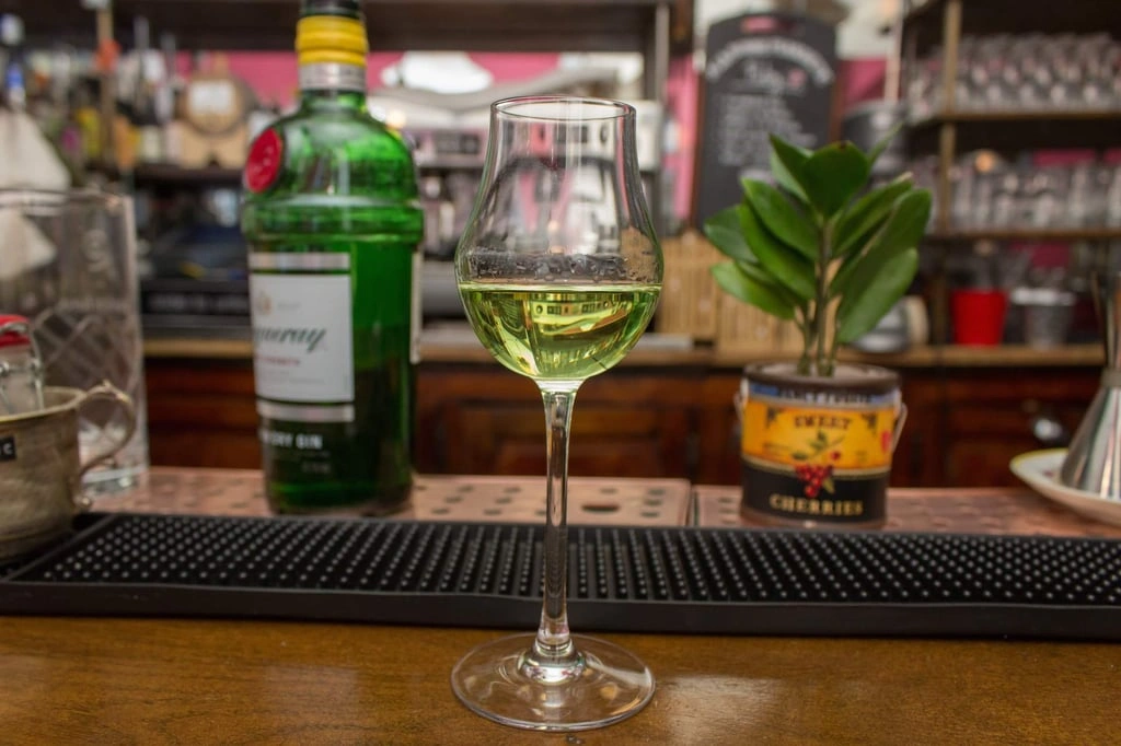 Astuce : comment faire un gin infusé au basilic